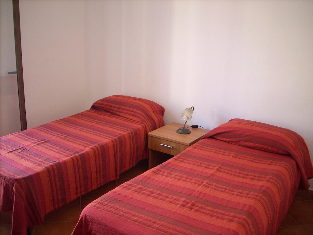 Yellon House Apartment Santa Maria Navarrese Bilik gambar
