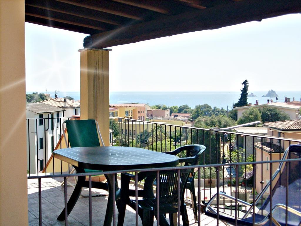 Yellon House Apartment Santa Maria Navarrese Bilik gambar