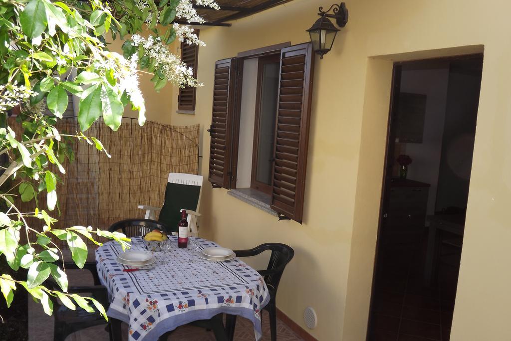 Yellon House Apartment Santa Maria Navarrese Luaran gambar